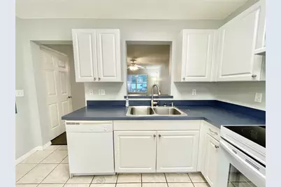 2348 SW 42nd Drive #151, Gainesville, FL 32607 - Photo 4