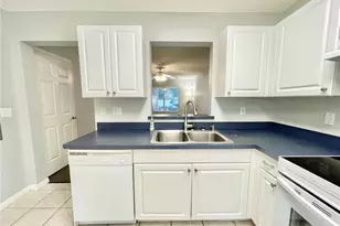 2348 SW 42nd Dr, Gainesville, FL 32607 - Photo 4