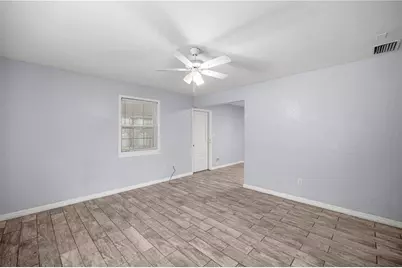 929 SE 9th Place, Gainesville, FL 32601 - Photo 10