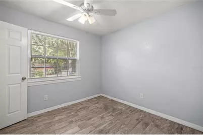 929 SE 9th Place, Gainesville, FL 32601 - Photo 14