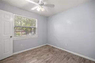 929 SE 9th Pl, Gainesville, FL 32601 - Photo 14