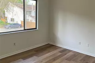 6130 SW 8th Ln, Gainesville, FL 32607 - Photo 10