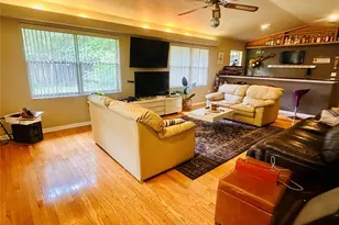 528 NW 36th St, Gainesville, FL 32607 - Photo 8