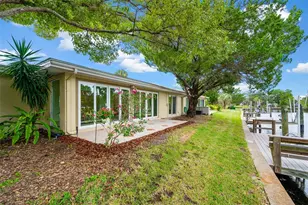 11254 W Bayshore Dr, Crystal River, FL 34429 - Photo 30