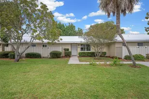 11254 W Bayshore Dr, Crystal River, FL 34429 - Photo 2