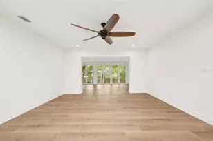 11254 W Bayshore Dr, Crystal River, FL 34429 - Photo 12