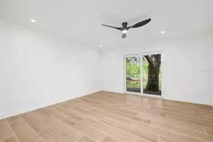 11254 W Bayshore Dr, Crystal River, FL 34429 - Photo 18