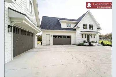 8557 19th Square SW, Vero Beach, FL 32968 - Photo 2