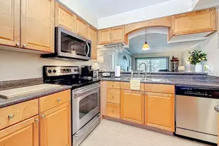 10199 Sailwinds Blvd S, Largo, FL 33773 - Photo 8