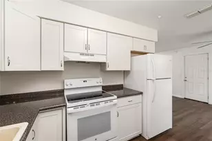 2511 NE 3rd Pl, Gainesville, FL 32641 - Photo 10