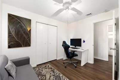 2511 NE 3rd Place, Gainesville, FL 32641 - Photo 14