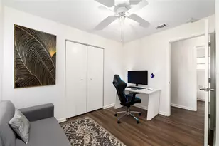 2511 NE 3rd Pl, Gainesville, FL 32641 - Photo 14