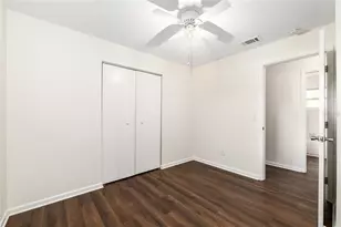 2511 NE 3rd Pl, Gainesville, FL 32641 - Photo 18