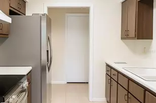 1601 NE 28th Ave, Gainesville, FL 32609 - Photo 8