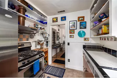 611 NE 10th Place, Gainesville, FL 32601 - Photo 18