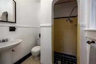 611 NE 10th Pl, Gainesville, FL 32601 - Photo 26