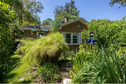 611 NE 10th Place, Gainesville, FL 32601 - Photo 8