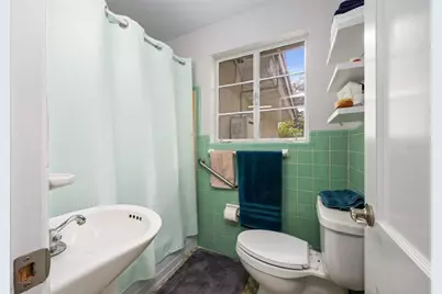 847 NE 7th Place, Gainesville, FL 32601 - Photo 12