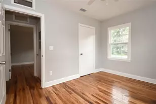 1028 NE 3rd Ave, Gainesville, FL 32601 - Photo 10