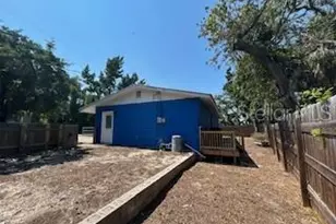 12303 Cedar St, Cedar Key, FL 32625 - Photo 14