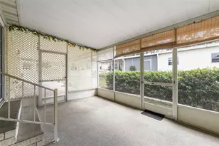 14233 Rialto Ave, Brooksville, FL 34613 - Photo 20