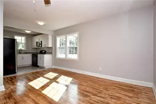 1028 NE 3rd Ave, Gainesville, FL 32601 - Photo 4