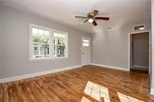 1028 NE 3rd Ave, Gainesville, FL 32601 - Photo 2