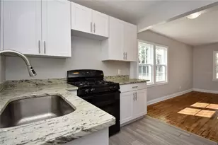 1028 NE 3rd Ave, Gainesville, FL 32601 - Photo 8