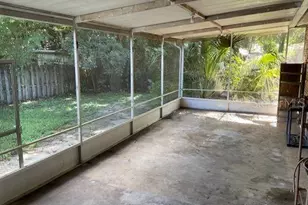 930 NW 36th Ave, Gainesville, FL 32609 - Photo 8