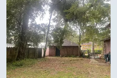 635 NE 9th Avenue, Gainesville, FL 32601 - Photo 18