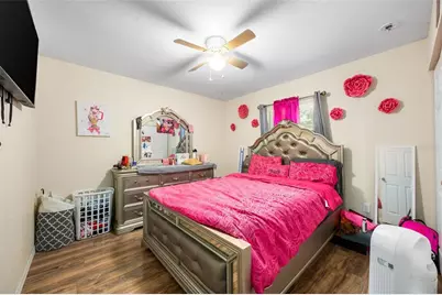 1322 NE 1st Avenue, Gainesville, FL 32641 - Photo 18