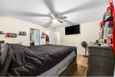 1322 NE 1st Avenue, Gainesville, FL 32641 - Photo 14