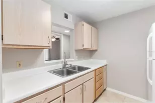 2360 SW Archer Rd, Gainesville, FL 32608 - Photo 10