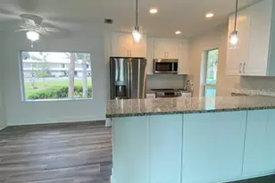 11550 W Bayshore Dr, Crystal River, FL 34429 - Photo 8