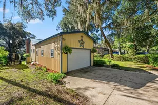 832 Lake Shore Ter, Interlachen, FL 32148 - Photo 2