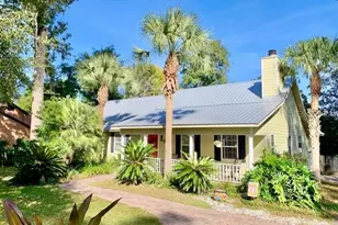 1621 NW 94th St, Gainesville, FL 32606 - Photo 2