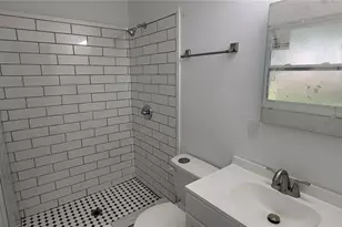 3819 NE 13th St, Gainesville, FL 32609 - Photo 4