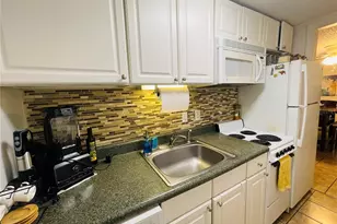 2490 SW 14th Dr, Gainesville, FL 32608 - Photo 16