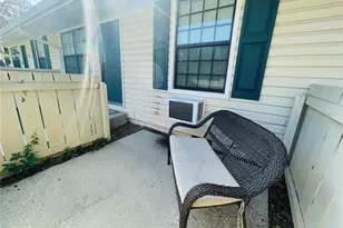 2490 SW 14th Dr, Gainesville, FL 32608 - Photo 4