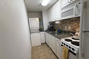 2490 SW 14th Dr, Gainesville, FL 32608 - Photo 18