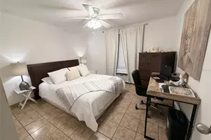 2490 SW 14th Dr, Gainesville, FL 32608 - Photo 10