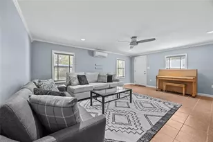 3003 NE 11th Dr, Gainesville, FL 32609 - Photo 2