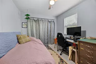 2418 NE 12th St, Gainesville, FL 32609 - Photo 12