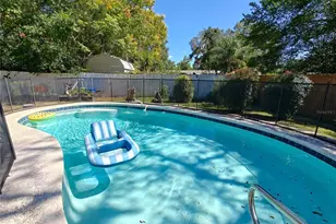 2305 NW 48th Terrace W, Gainesville, FL 32606 - Photo 14