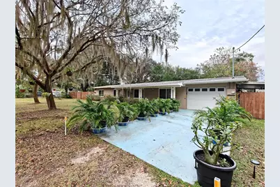 2305 NW 48th Terrace W, Gainesville, FL 32606 - Photo 2
