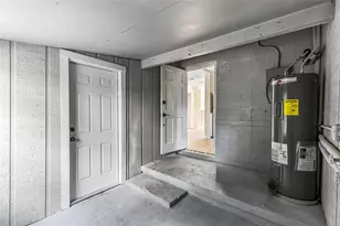 3425 NW 3rd St, Gainesville, FL 32609 - Photo 16