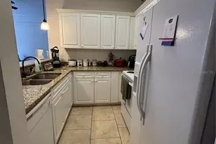 325 NW 14th St, Gainesville, FL 32603 - Photo 6