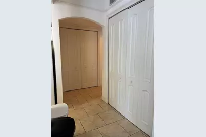 325 NW 14th Street #308, Gainesville, FL 32603 - Photo 8