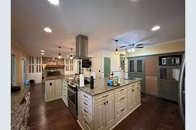 608 SW 80th Boulevard, Gainesville, FL 32607 - Photo 2