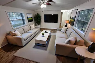 8171 NE 117th Pl, Bronson, FL 32621 - Photo 2